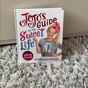 Jojo Siwa Autographed book!